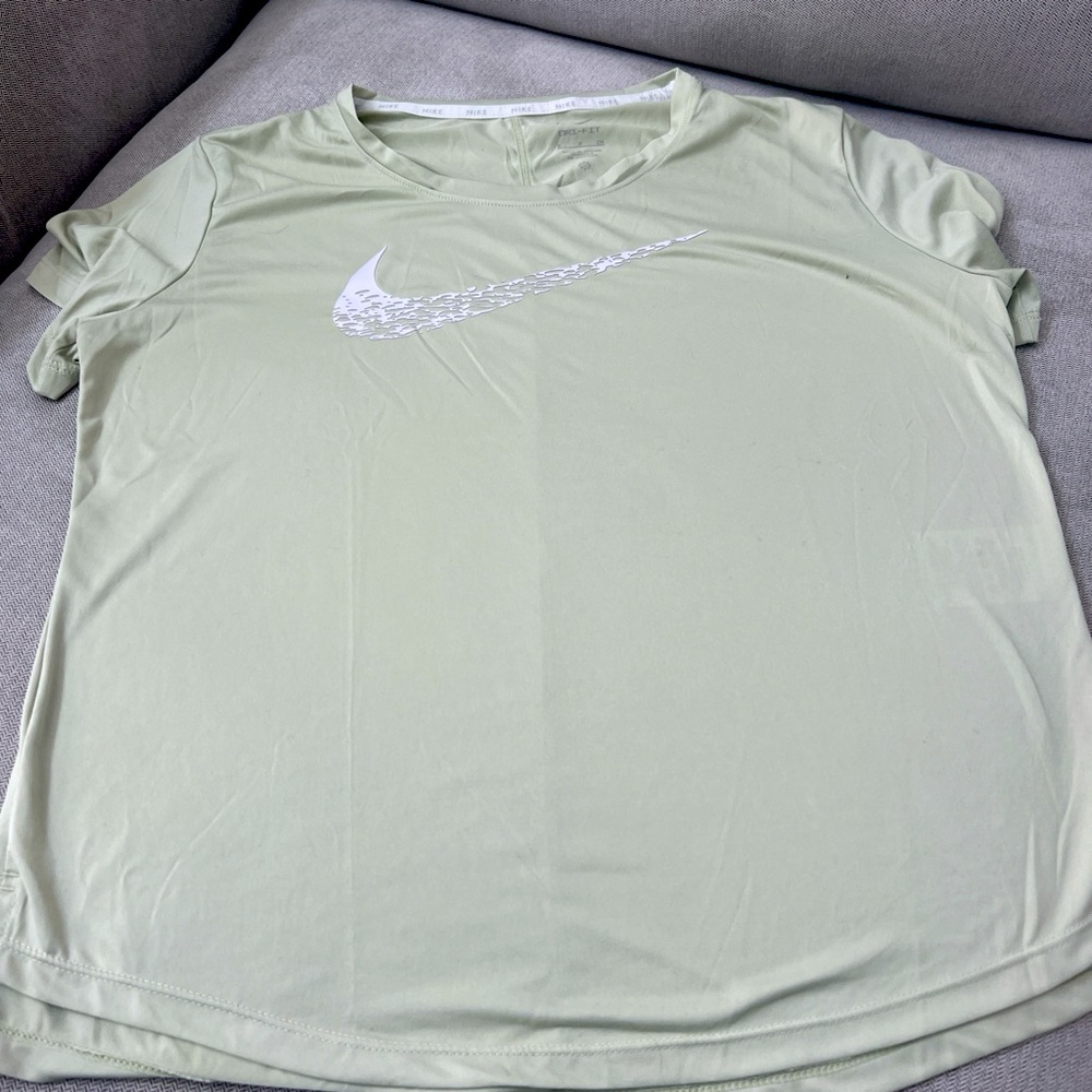 Nike women’s dri fit shirt